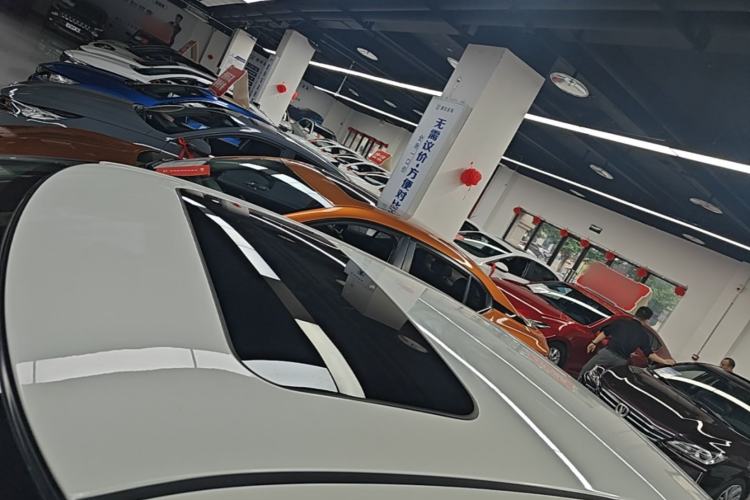 Used Nissan Lannia 2021 1.6L CVT Cool Edition Roof