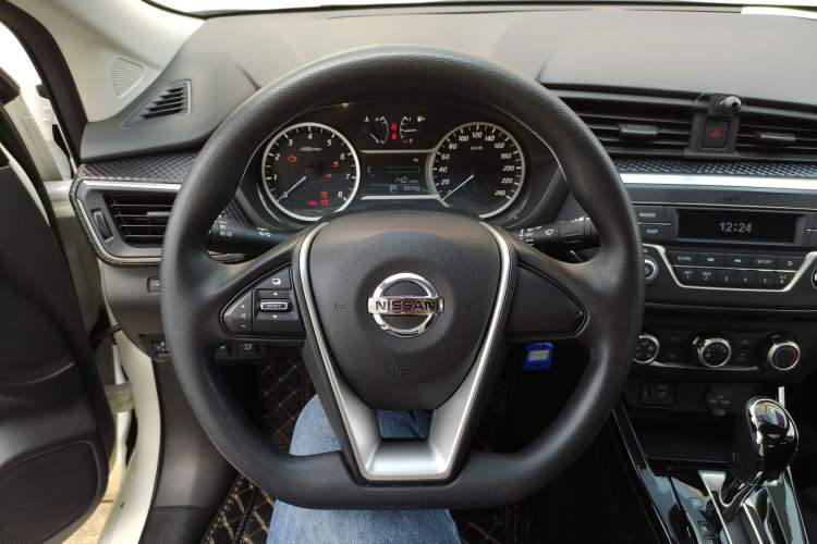 Used Nissan Lannia 2021 1.6L CVT Cool Edition Steering Wheel