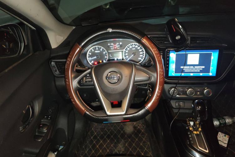 Used Nissan Lannia 2021 1.6L CVT Cool Edition Steering Wheel