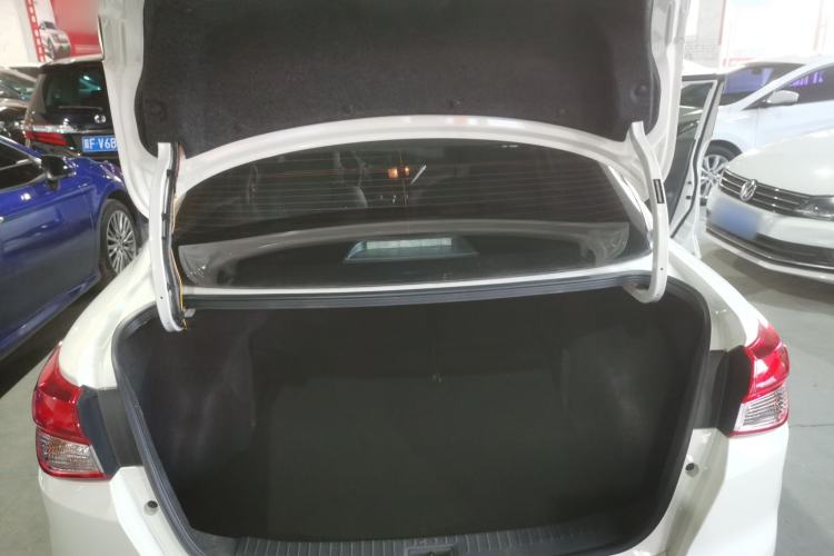 Used Nissan Lannia 2021 1.6L CVT Smart Connect Smart Cool Edition Trunk