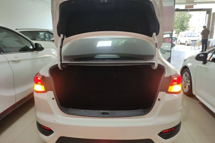 Used Nissan Lannia 2021 1.6L CVT Cool Edition Trunk