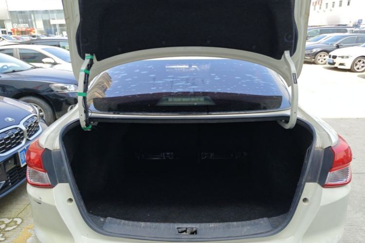 Used Nissan Lannia 2021 1.6L CVT Cool Edition Trunk