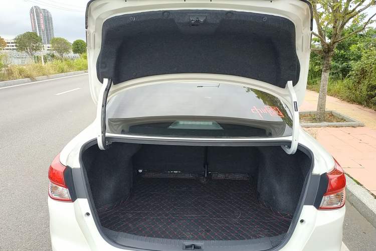 Used Nissan Lannia 2021 1.6L CVT Cool Edition Trunk