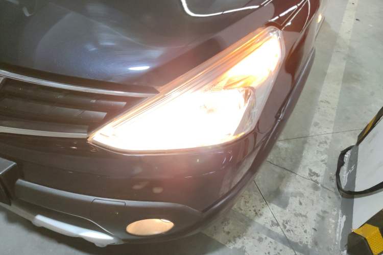 Used Nissan Livina 2013 Jinrui 1.6XL CVT Comfort Edition Left Front Headlight