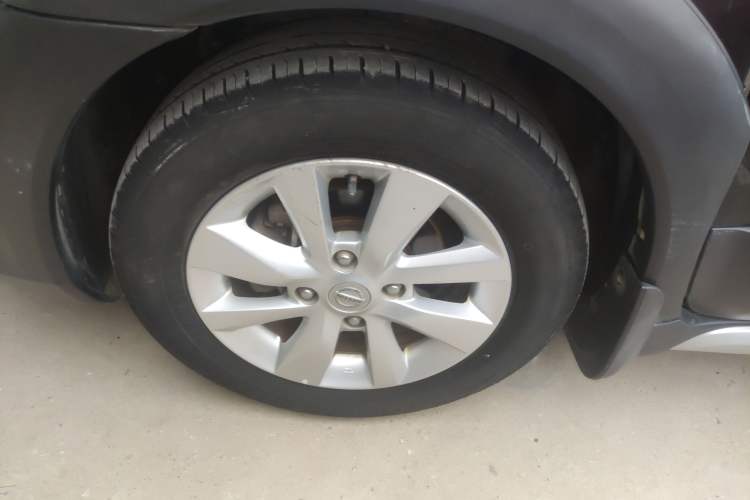 Used Nissan Livina 2013 Jinrui 1.6XL CVT Comfort Edition Left Front Wheel Hub