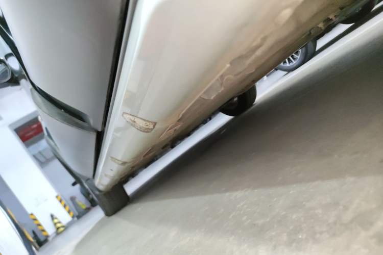 Used Nissan Livina 2013 Jinrui 1.6XL CVT Comfort Edition Left Side Sill