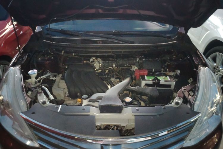 Used Nissan Livina 2013 1.6XE Manual Comfort Edition Engine Bay