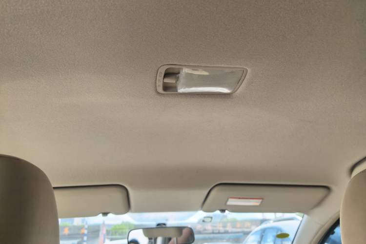 Used Nissan Livina 2015 1.6XE CVT Comfort Edition Interior 4