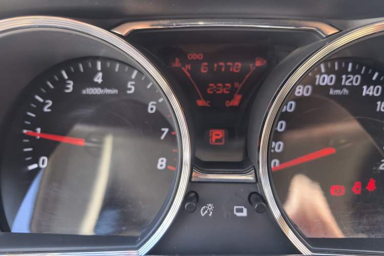 Used Nissan Livina 2015 1.6XE CVT Comfort Edition Odometer Close Up