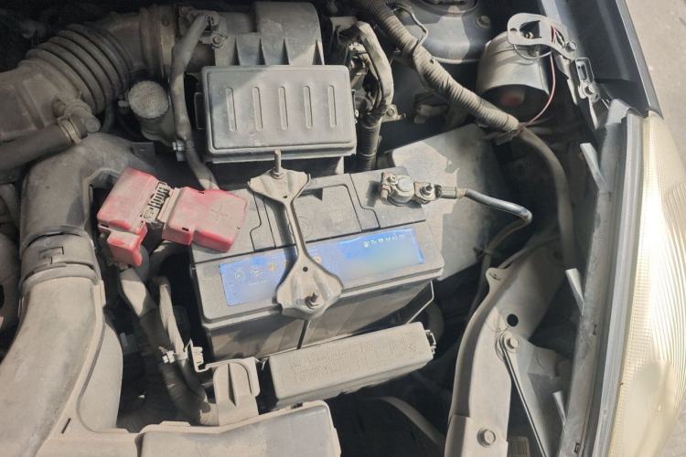 Used Nissan Livina 2007 1.6L Manual Supercharged Model Engine Bay Left