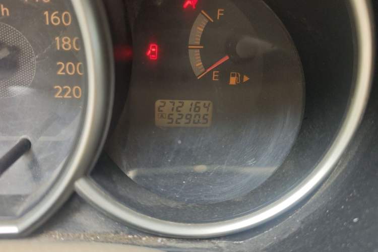 Used Nissan Livina 2007 1.6L Manual Supercharged Model Odometer Close Up
