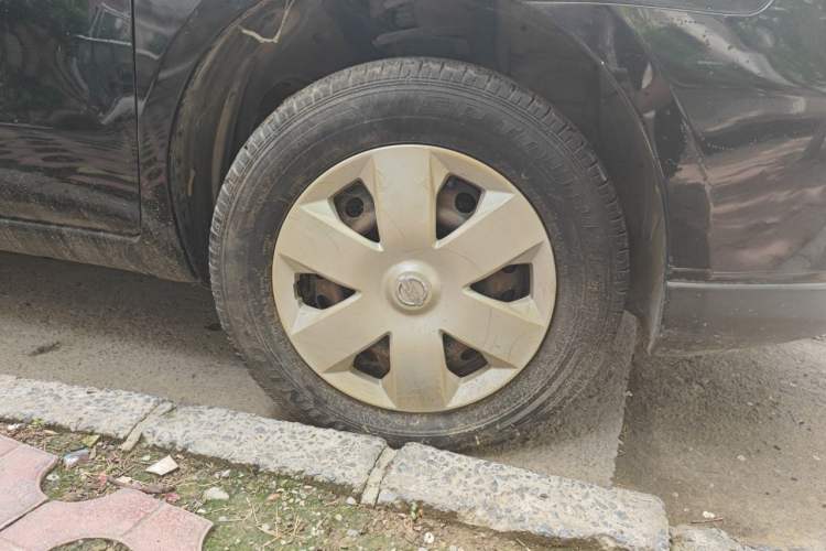 Used Nissan Livina 2007 1.6L Manual All-Around Version Right Front Wheel Hub