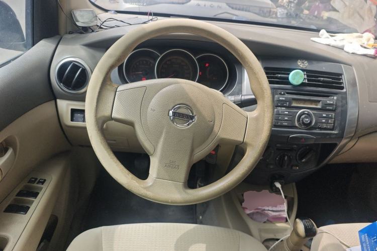 Used Nissan Livina 2007 1.6L Manual Supercharged Model Steering Wheel