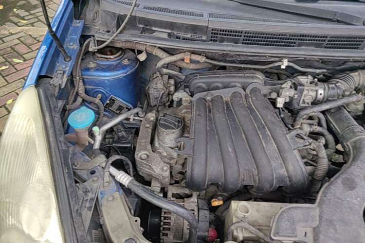 Used Nissan Livina 2007 1.6L Manual Supercharged Model Engine Bay Right