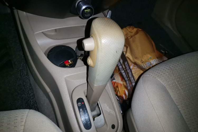 Used Nissan Livina 2007 1.6L Automatic Supercharged Edition Gear Lever