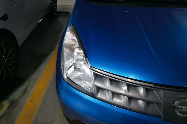 Used Nissan Livina 2007 1.6L Automatic Supercharged Edition Right Front Headlight