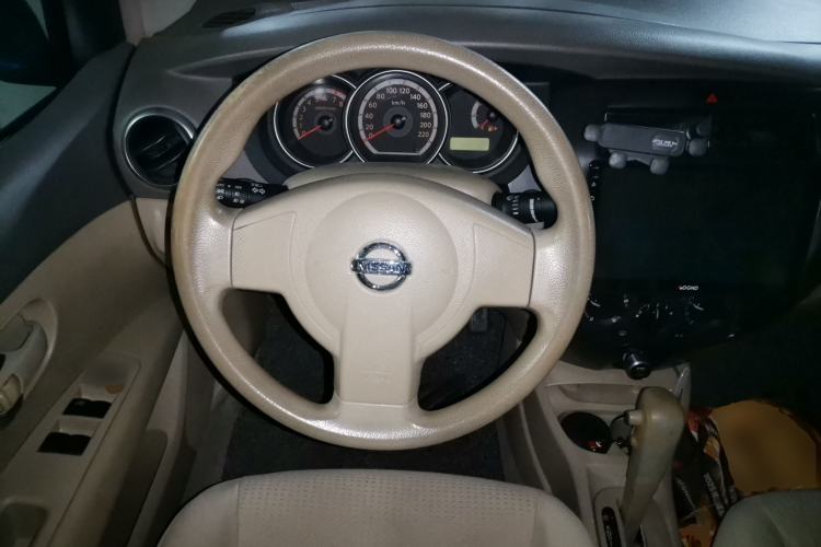 Used Nissan Livina 2007 1.6L Automatic Supercharged Edition Steering Wheel