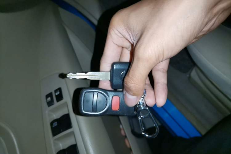 Used Nissan Livina 2007 1.6L Automatic Supercharged Edition Vehicle Key