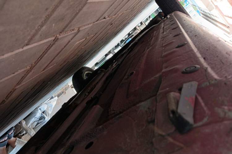 Used Nissan Livina 2007 1.6L Manual Multi-Function Type Chassis Front Right