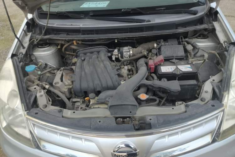 Used Nissan Livina 2007 Revised Version 1.6L Automatic Multi-Functional Type Engine Bay