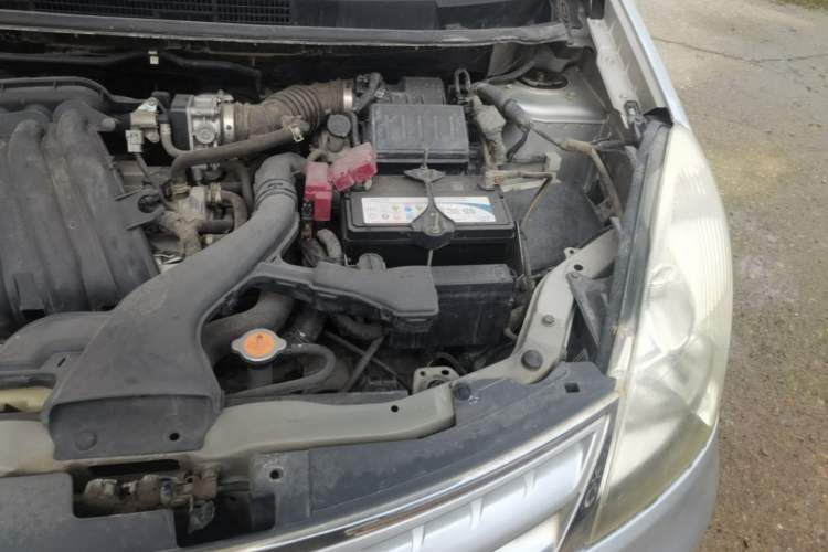 Used Nissan Livina 2007 Revised Version 1.6L Automatic Multi-Functional Type Engine Bay Left