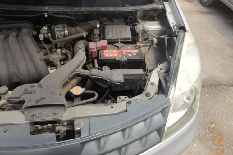 Used Nissan Livina 2007 Revised Version 1.6L Automatic Multi-Functional Type Engine Bay Left