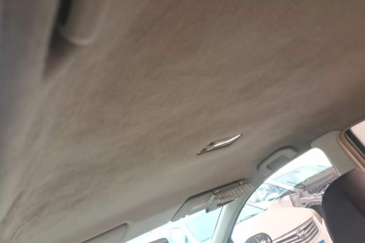 Used Nissan Livina 2007 Revised Version 1.6L Automatic Multi-Functional Type Headliner