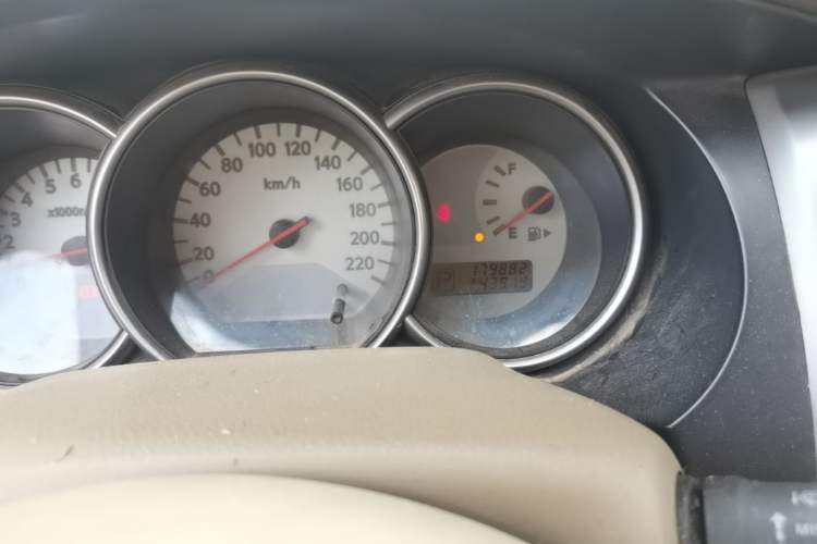 Used Nissan Livina 2007 Revised Version 1.6L Automatic Multi-Functional Type Odometer Close Up