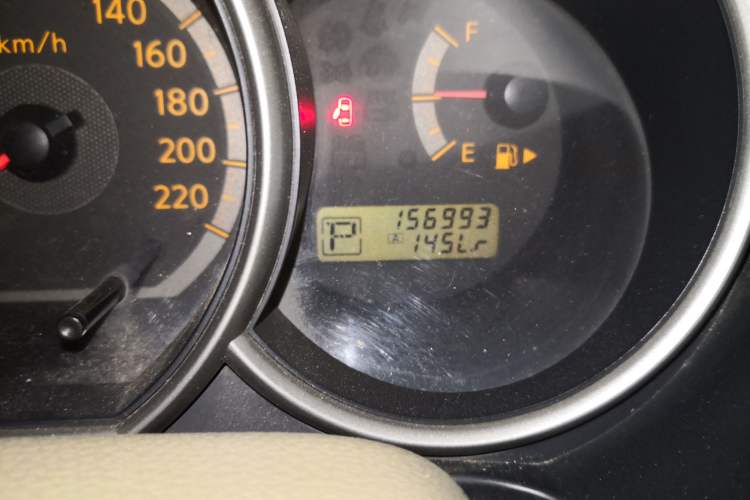 Used Nissan Livina 2007 1.6L Automatic Supercharged Edition Odometer Close Up