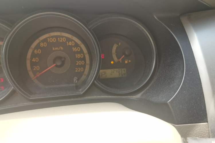 Used Nissan Livina 2007 Revised Version 1.6L Automatic Multi-Functional Type Odometer Close Up