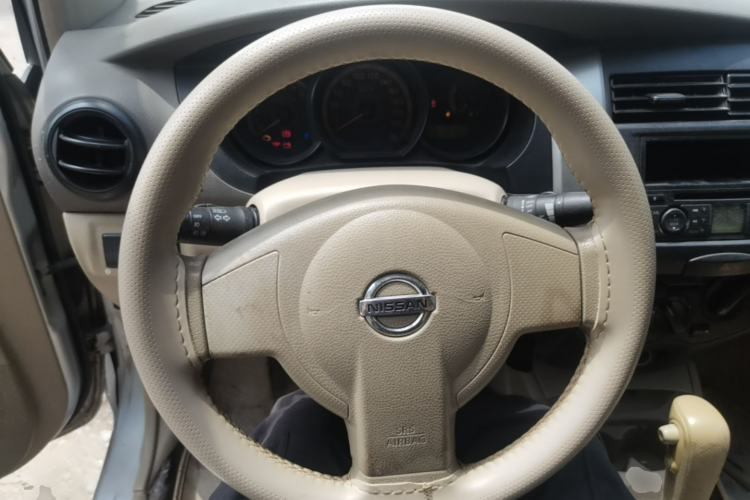 Used Nissan Livina 2007 Revised Version 1.6L Automatic Multi-Functional Type Steering Wheel