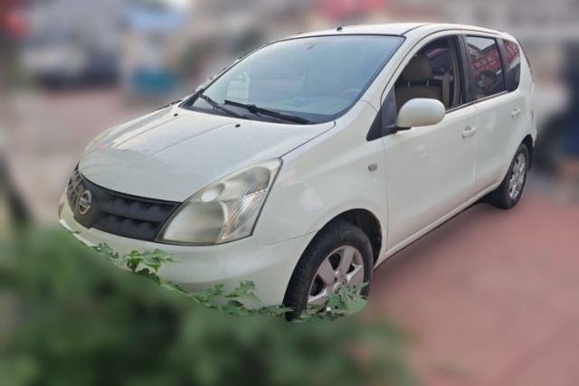 Used Nissan Livina 2007 1.6L Automatic All-Around Model