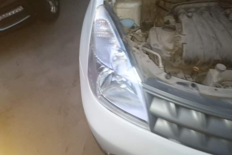 Used Nissan Livina 2007 Revised Version 1.6L Automatic Multi-Functional Type Right Front Headlight