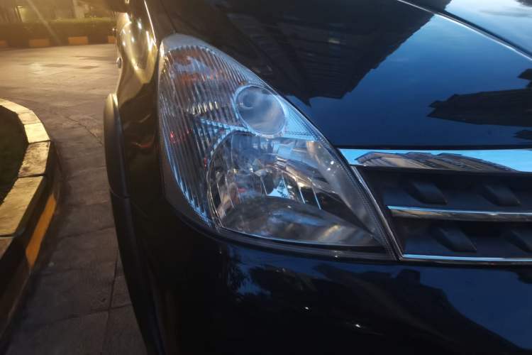 Used Nissan Livina 2008 Jingrui 1.6L Manual Smart Edition Right Front Headlight