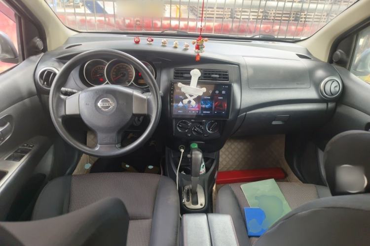 Used Nissan Livina 2008 Jingrui 1.6L Automatic Smart Edition Center Console