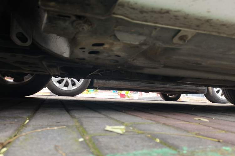 Used Nissan Livina 2008 Jingrui 1.6L Manual Smart Edition Chassis Front Left
