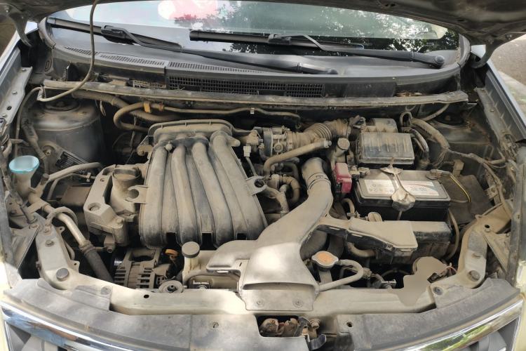 Used Nissan Livina 2008 Jingrui 1.6L Manual Smart Edition Engine Bay