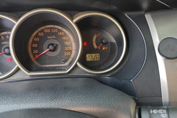 Used Nissan Livina 2008 Jingrui 1.6L Manual Smart Edition Odometer Close Up