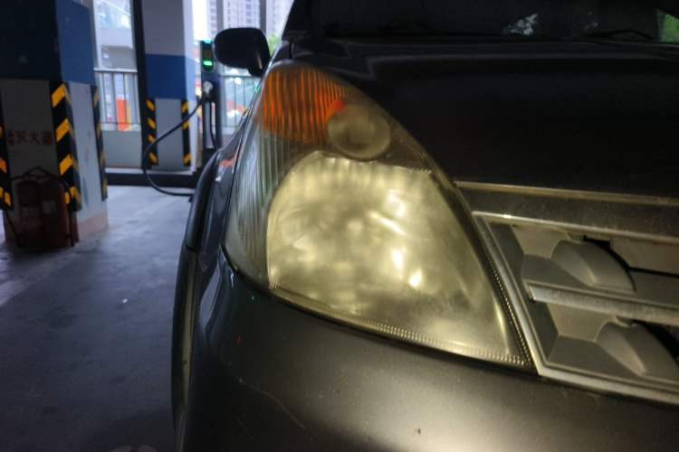 Used Nissan Livina 2008 Jingrui 1.6L Manual Smart Edition Right Front Headlight