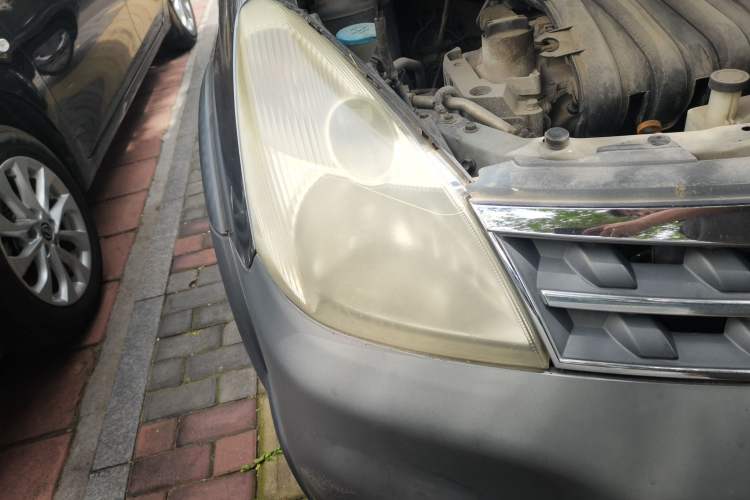 Used Nissan Livina 2008 Jingrui 1.6L Manual Smart Edition Right Front Headlight