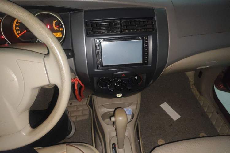 Used Nissan Livina 2008 1.6L Automatic XuanNeng Version Audio And AC Panel