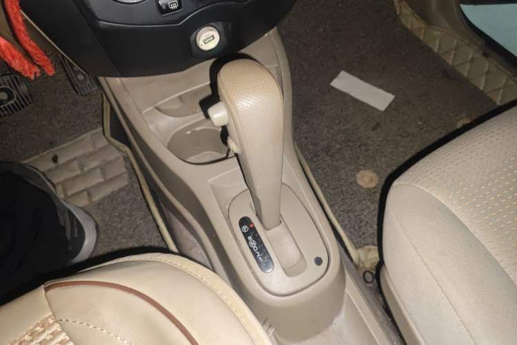Used Nissan Livina 2008 1.6L Automatic XuanNeng Version Gear Lever