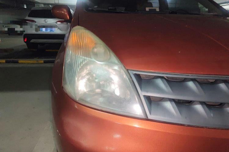 Used Nissan Livina 2008 1.6L Automatic XuanNeng Version Right Front Headlight