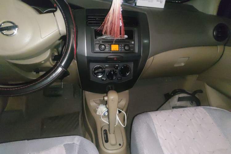 Used Nissan Livina 2008 1.6L Automatic XuanNeng Version Audio And AC Panel
