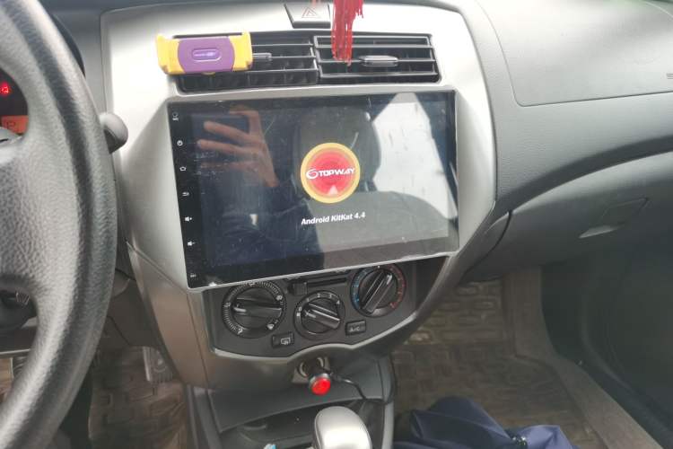 Used Nissan Livina 2008 Jingrui 1.6L Automatic Smart Edition Audio And AC Panel