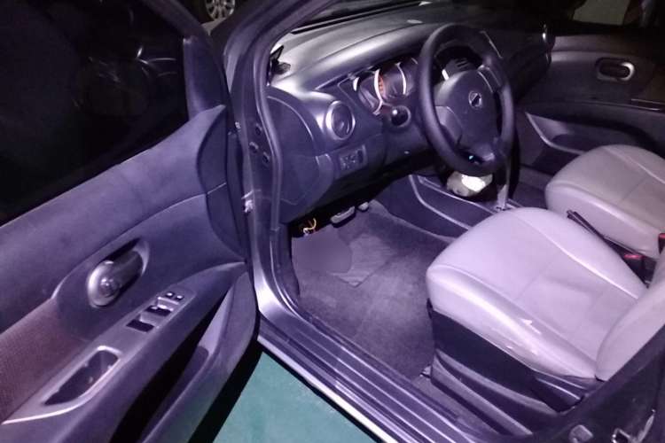 Used Nissan Livina 2008 Jingrui 1.6L Automatic Standard Edition Driver Seat