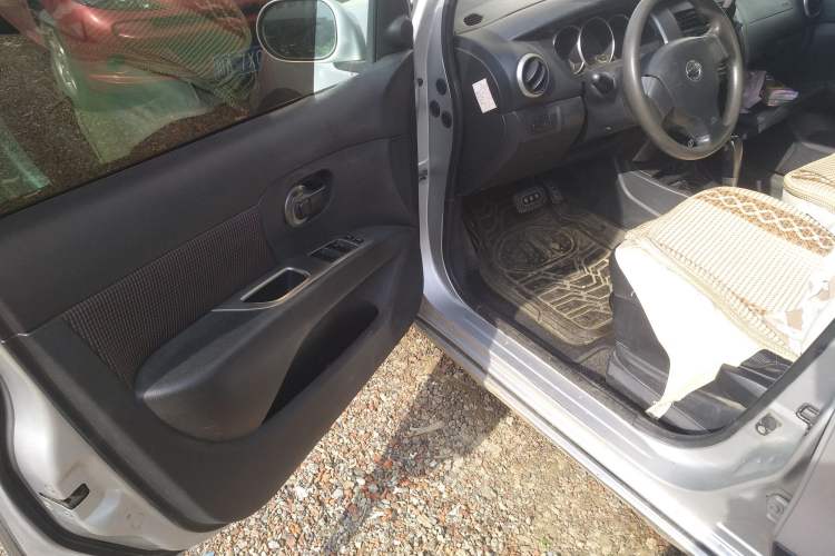 Used Nissan Livina 2008 Jingrui 1.6L Automatic Smart Edition Driver Seat
