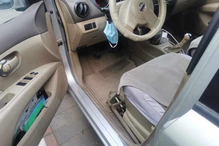 Used Nissan Livina 2008 1.6L Manual XuanNeng Model Driver Seat