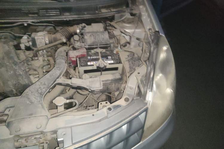 Used Nissan Livina 2008 1.6L Automatic XuanNeng Version Engine Bay Left