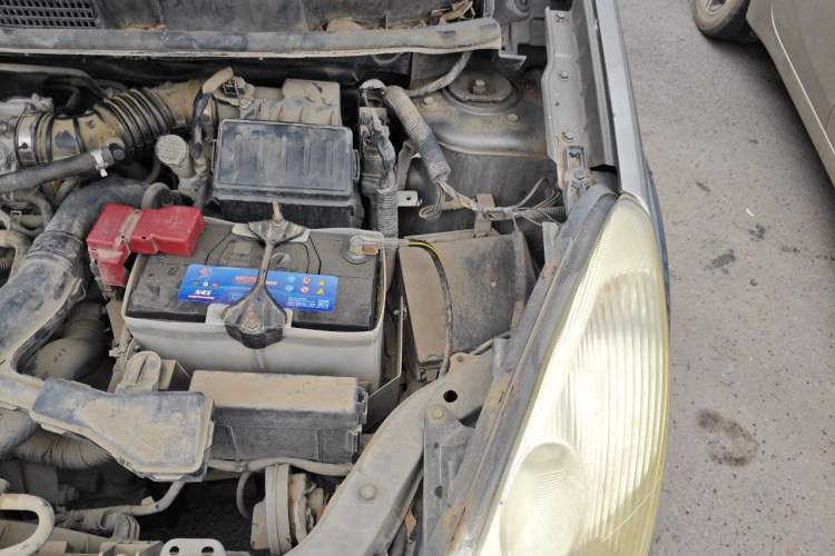 Used Nissan Livina 2008 Jingrui 1.6L Manual Smart Edition Engine Bay Left